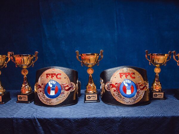 Мигранты в России выявили сильнейшего бойца - Sputnik Узбекистан