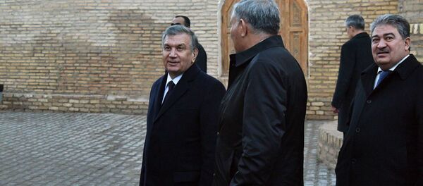 Шавкат Мирзиёев во время посещения Хивы - Sputnik Узбекистан