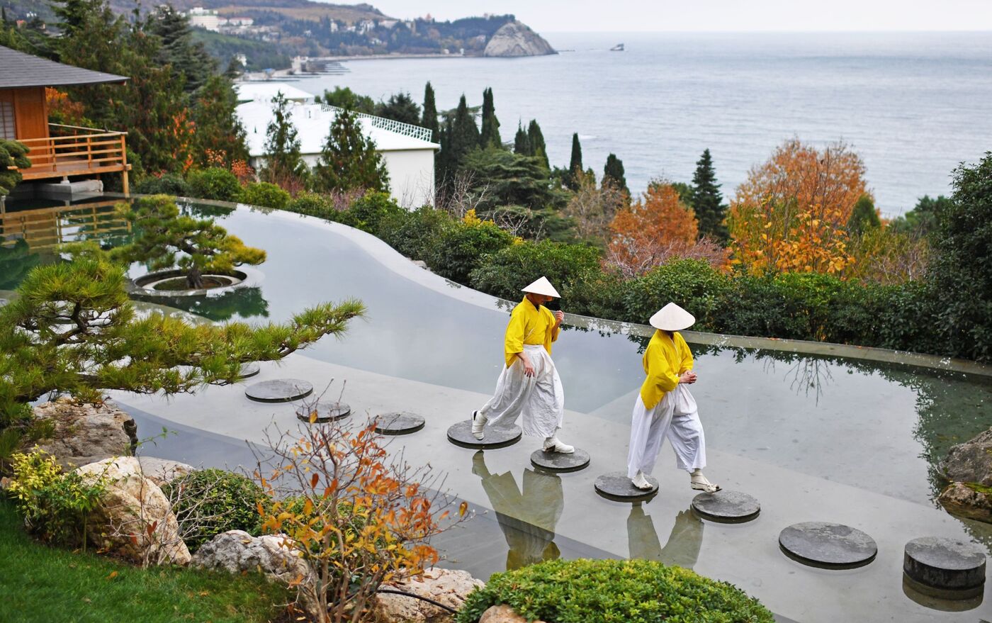 Porno komikslar: Avtoturargoh xizmatchilari, tulki, 1-qism