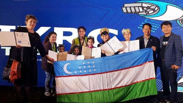 Юные ташкентцы выиграли золото на Международном конкурсе по робототехнике в Бангкоке - Sputnik Узбекистан