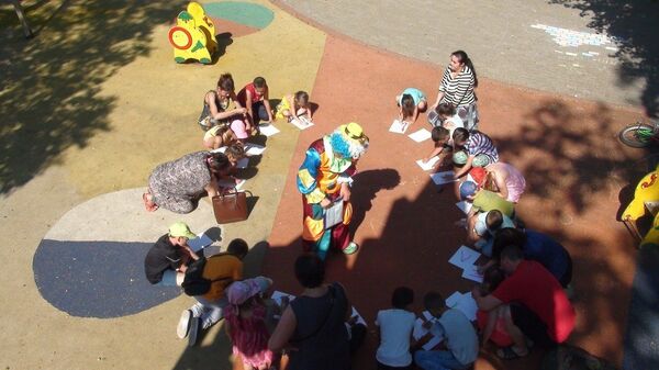 Сестрорецкие сестры: как узбекистанки помогают детям мигрантов в Петербурге Сестрорецкие сестры: как узбекистанки помогают детям мигрантов в Петербурге - Sputnik Узбекистан