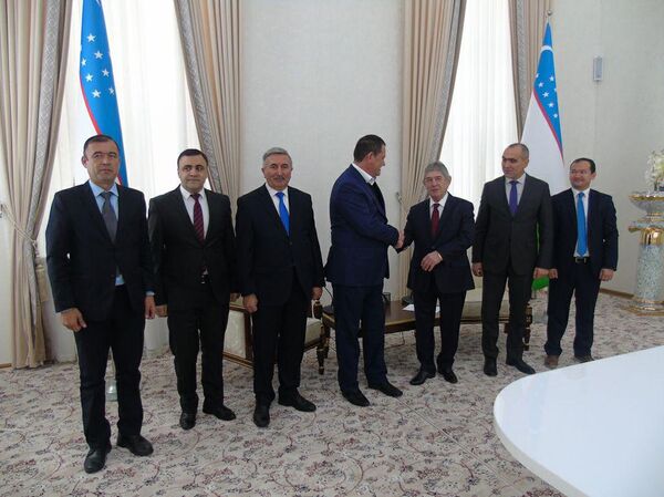 Риштан и азербайджанский город Исмоил стали побратимами - Sputnik Узбекистан