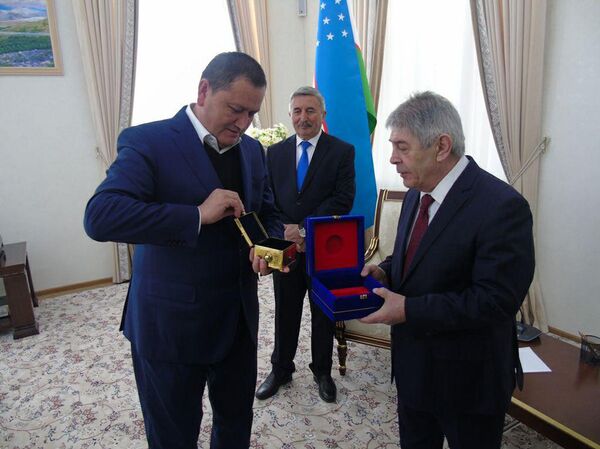 Риштан и азербайджанский город Исмоил стали побратимами - Sputnik Узбекистан