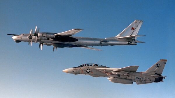 Палубный истребитель F-14A Томкэт - Sputnik Ўзбекистон