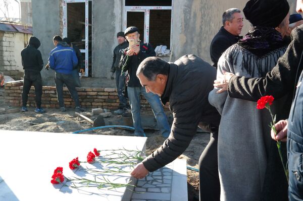 Yaxshi insonni nomi hech qachon o‘chmaydi - Darxon mahallasida urush qahramonlari xotirlandi Yaxshi insonni nomi hech qachon o‘chmaydi - Darxon mahallasida urush qahramonlari xotirlandi - Sputnik O‘zbekiston