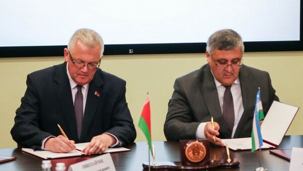 Узбекистан сотрудничает с Беларусью в образовании - Sputnik Узбекистан