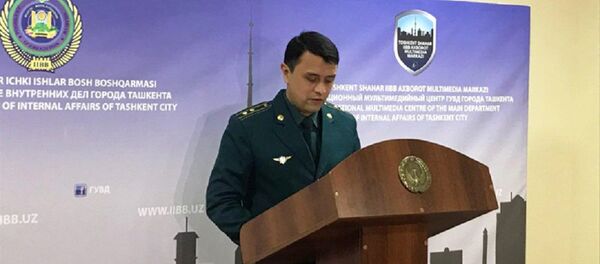 Начальник столичного Управления миграции и оформления гражданства подполковник Кудрат Юлдашев рассказал о новом загранпаспорте Начальник столичного Управления миграции и оформления гражданства подполковник Кудрат Юлдашев рассказал о новом загранпаспорте - Sputnik Ўзбекистон