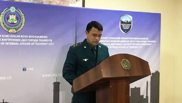 Начальник столичного Управления миграции и оформления гражданства подполковник Кудрат Юлдашев рассказал о новом загранпаспорте - Sputnik Узбекистан