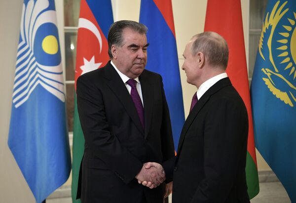 В Петербурге начинается неформальный саммит глав СНГ В Петербурге начинается неформальный саммит глав СНГ - Sputnik Узбекистан