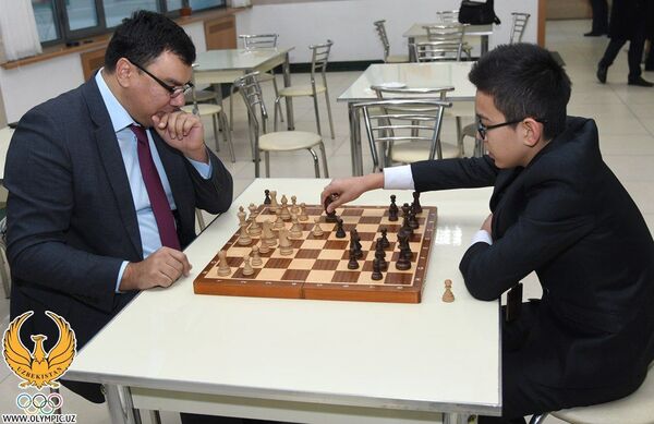 Победители шахматной олимпиады получили от президента щедрые подарки - Sputnik Узбекистан