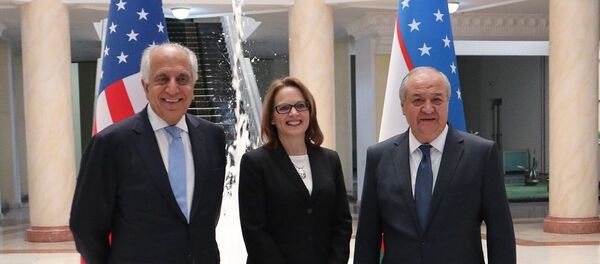 Министр иностранных дел Узбекистана Абдулазиз Камилов встретился со спецпредставителем госсекретаря США по афганскому примирению Залмаем Халилзадом Министр иностранных дел Узбекистана Абдулазиз Камилов встретился со спецпредставителем госсекретаря США по афганскому примирению Залмаем Халилзадом - Sputnik Ўзбекистон