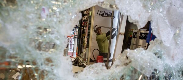 Последствия протестов в Париже - Sputnik Узбекистан