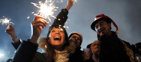 Prazdnovanie Novogo goda - Sputnik O‘zbekiston