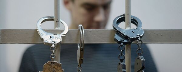 Преступник за решеткой Преступник за решеткой - Sputnik Ўзбекистон