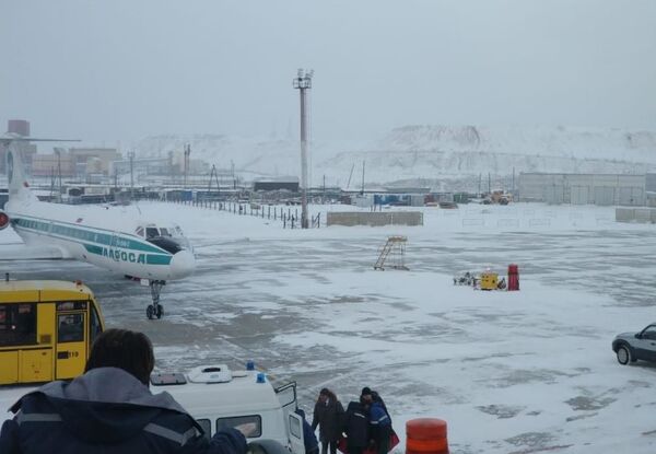 До Москвы не дожила бы: врач о спасении узбекистанки в небе над тундрой - Sputnik Узбекистан