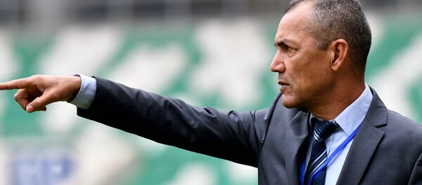 Главный тренер женской олимпийской сборной Узбекистана по футболу Бахром Норсафаров - Sputnik Узбекистан