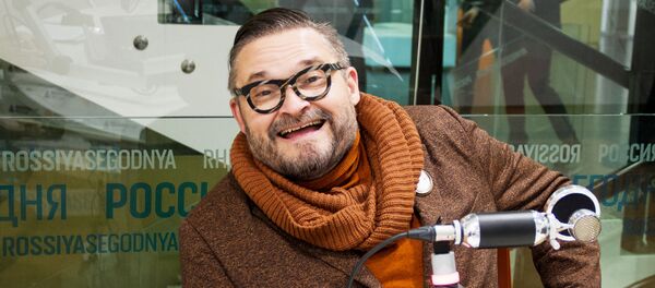 Александр Васильев - историк моды - Sputnik Узбекистан