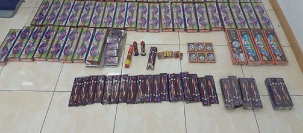 В Сурхандарьинской области пресекли незаконную продажу пиротехники В Сурхандарьинской области пресекли незаконную продажу пиротехники - Sputnik Узбекистан