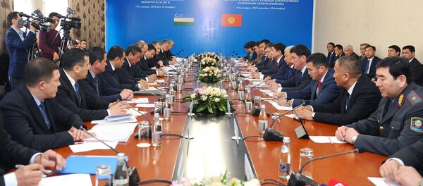 Премьер-министр Республики Узбекистан Абдулла Арипов во время визита в Кыргызстан - Sputnik Узбекистан