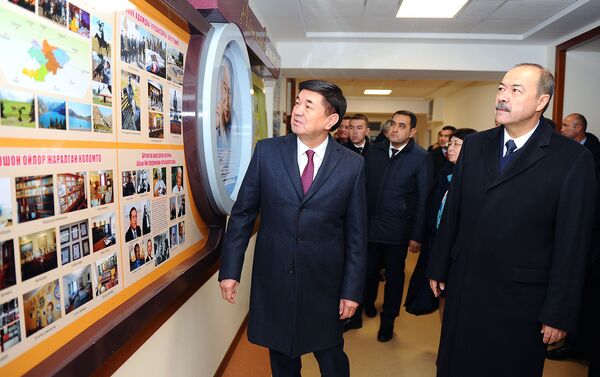 Премьер Узбекистана Абдулла Арипов посетил школу в Кырыгызстане - Sputnik Узбекистан