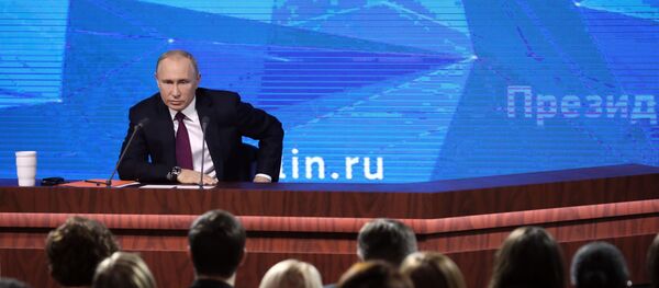 Ежегодная большая пресс-конференция президента РФ В. Путина - Sputnik Узбекистан