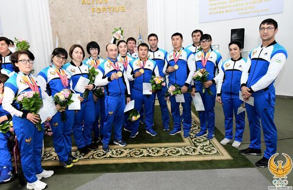 Герои Параазиатских игр получили подарки от президента Узбекистана - Sputnik Узбекистан