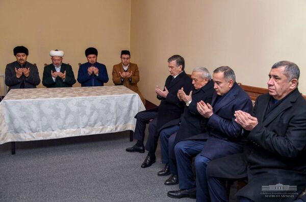 Shavkat Mirziyoyev Madaminjon ota oilasiga hamdardlik bildirdi - Sputnik O‘zbekiston