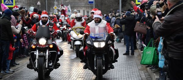 Конкурс «Санта Клаус отдыхает – на арене Дед Мороз»  - Sputnik Узбекистан