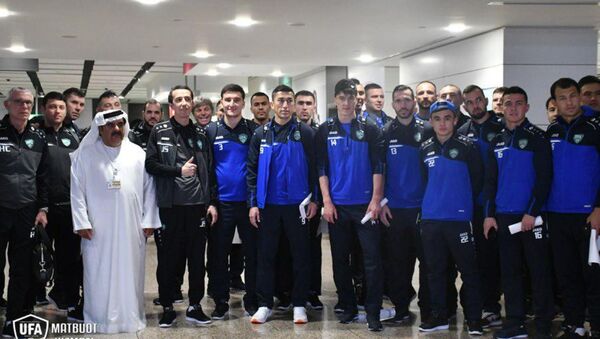 Сборная Узбекистана прибыла в Объединенные Арабские Эмираты для участия в Кубке Азии-2019 - Sputnik Ўзбекистон