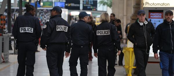 Ситуация в Париже после серии терактов - Sputnik Узбекистан