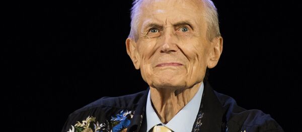 Поэт Евгений Евтушенко - Sputnik Узбекистан