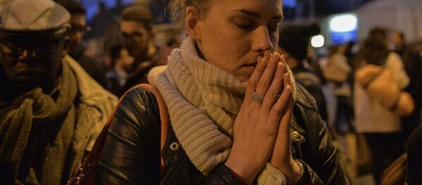 Ситуация в Париже после серии терактов - Sputnik Узбекистан