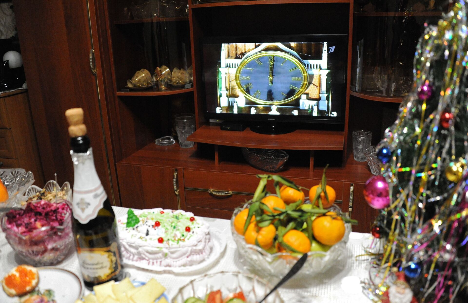 Празднование Нового года в городах России - Sputnik Узбекистан, 1920, 18.12.2023