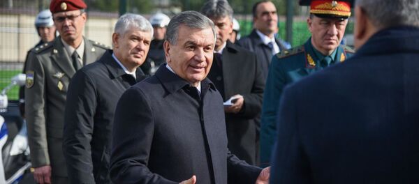 Президент Республики Узбекистан Шавкат Мирзиёев 10 января посетил отдел внутренних дел №7 Юнусабадского района города Ташкента. Президент Республики Узбекистан Шавкат Мирзиёев 10 января посетил отдел внутренних дел №7 Юнусабадского района города Ташкента. - Sputnik Узбекистан