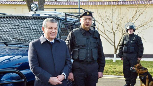 Президент Республики Узбекистан Шавкат Мирзиёев 10 января посетил отдел внутренних дел №7 Юнусабадского района города Ташкента.  - Sputnik Ўзбекистон