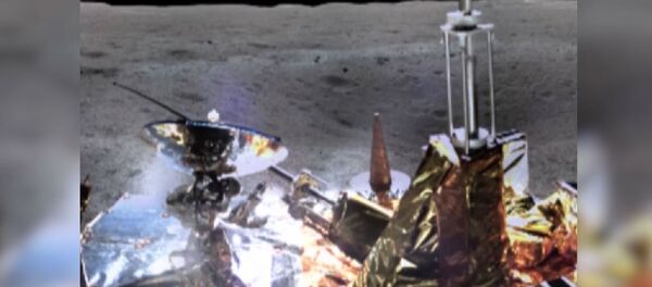 Panoramnie fotografii Luni s kameri, ustanovlennoy na kitayskom lunnom zonde «Chan’e-4».  - Sputnik O‘zbekiston