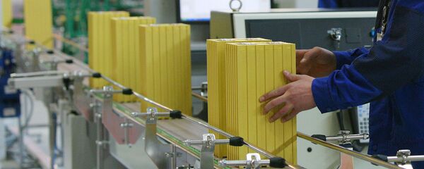 Линия по тестированию готовых аккумуляторов - Sputnik Узбекистан