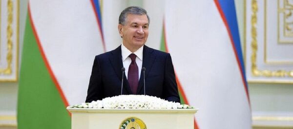 Шавкат Мирзиёев вручил награды в День защитников Родины Шавкат Мирзиёев вручил награды в День защитников Родины - Sputnik Ўзбекистон