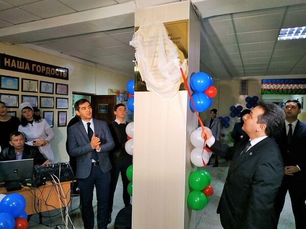 Школу в Ташкенте назвали в честь немецкого поэта Гёте Школу в Ташкенте назвали в честь немецкого поэта Гёте - Sputnik Узбекистан