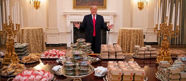 Дональд Трамп оплатил прием в Белом доме - Sputnik Узбекистан