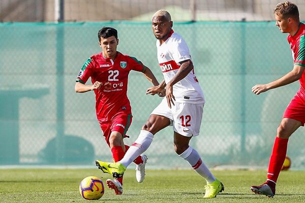 Московский Спартак крупно обыграл ташкентский Локомотив - Sputnik Узбекистан