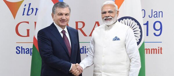 Президент Узбекистана Шавкат Мирзиёев встретился с премьер-министром Индии Президент Узбекистана Шавкат Мирзиёев встретился с премьер-министром Индии - Sputnik Ўзбекистон