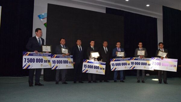 В Узбекистане определены победители в номинациях Лучший отдел юстиции года и Лучший работник юстиции года - Sputnik Узбекистан