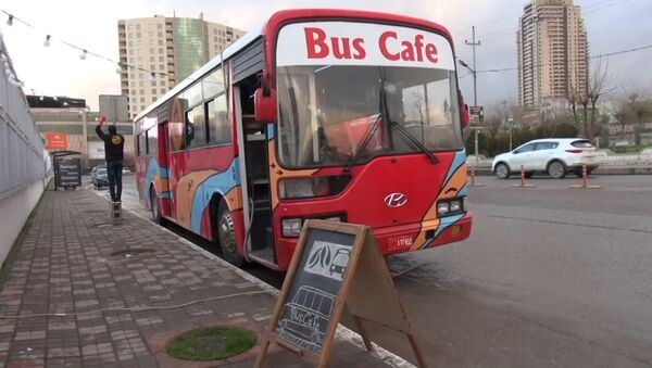 Кафе в автобусе, Ирак - Sputnik Узбекистан