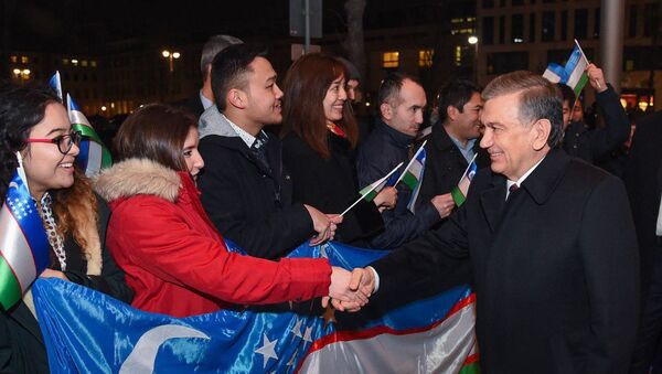 Президент Узбекистана встретился с соотечественниками в Германии - Sputnik Ўзбекистон
