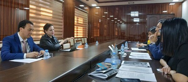 Министерство народного образования и ЮНЕСКО реализуют проект по предотвращению буллинга в школах - Sputnik Узбекистан