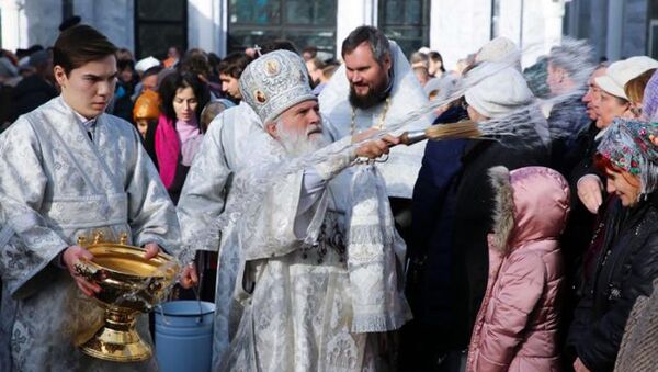  Божественная литургия в кафедральном соборе Успения Пресвятой Богородицы города Ташкента - Sputnik Узбекистан