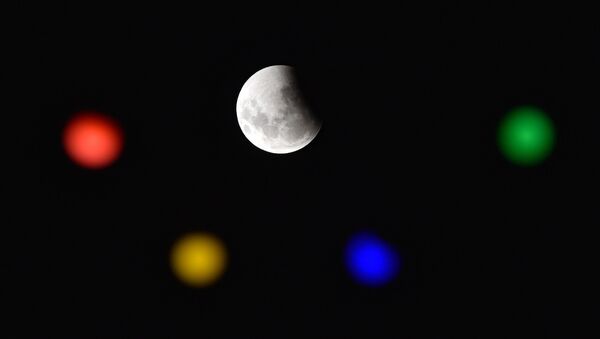 Полное лунное затмение в Уругвае  - Sputnik Узбекистан