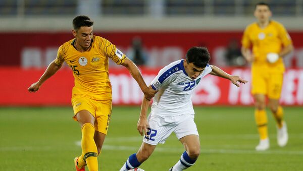 Матч между сборной Узбекистана и Австралии по футболу на Кубке Азии 2019 - Sputnik Узбекистан