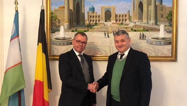 Посол Узбекистана в странах Бенилюкс Дильер Хакимов провел переговоры с делегацией Европейской ассоциации туристических агентств и туроператоров (ECTAA) - Sputnik Узбекистан